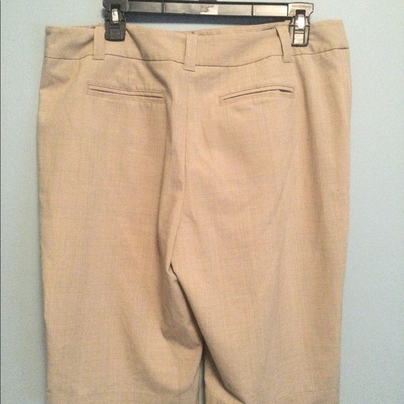 Grace Elements shorts. - Picture 2 of 4